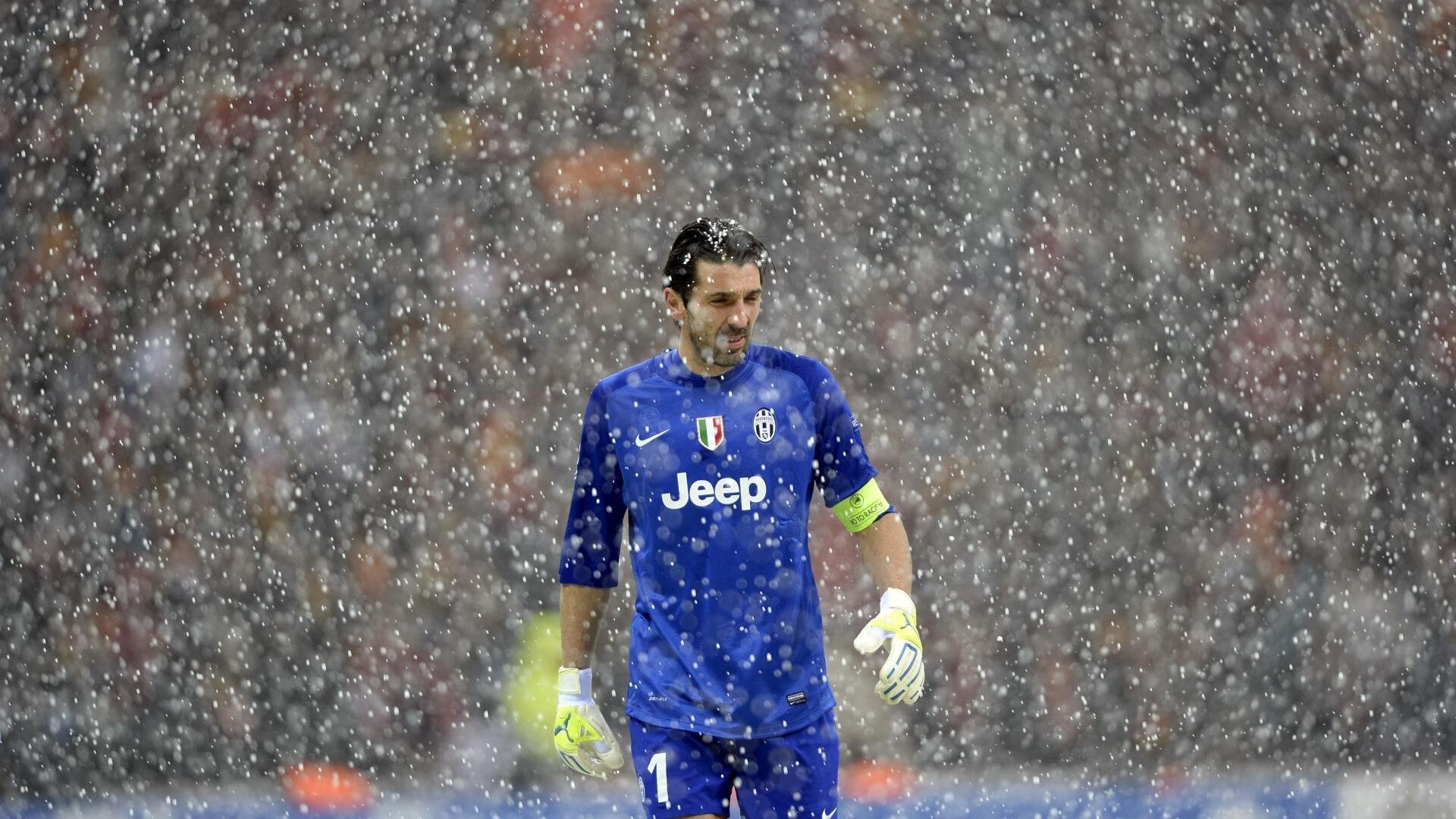 开云体育平台APP-英超争冠焦点战外的传奇，贝蒂斯加时鏖战，点燃美国足球热