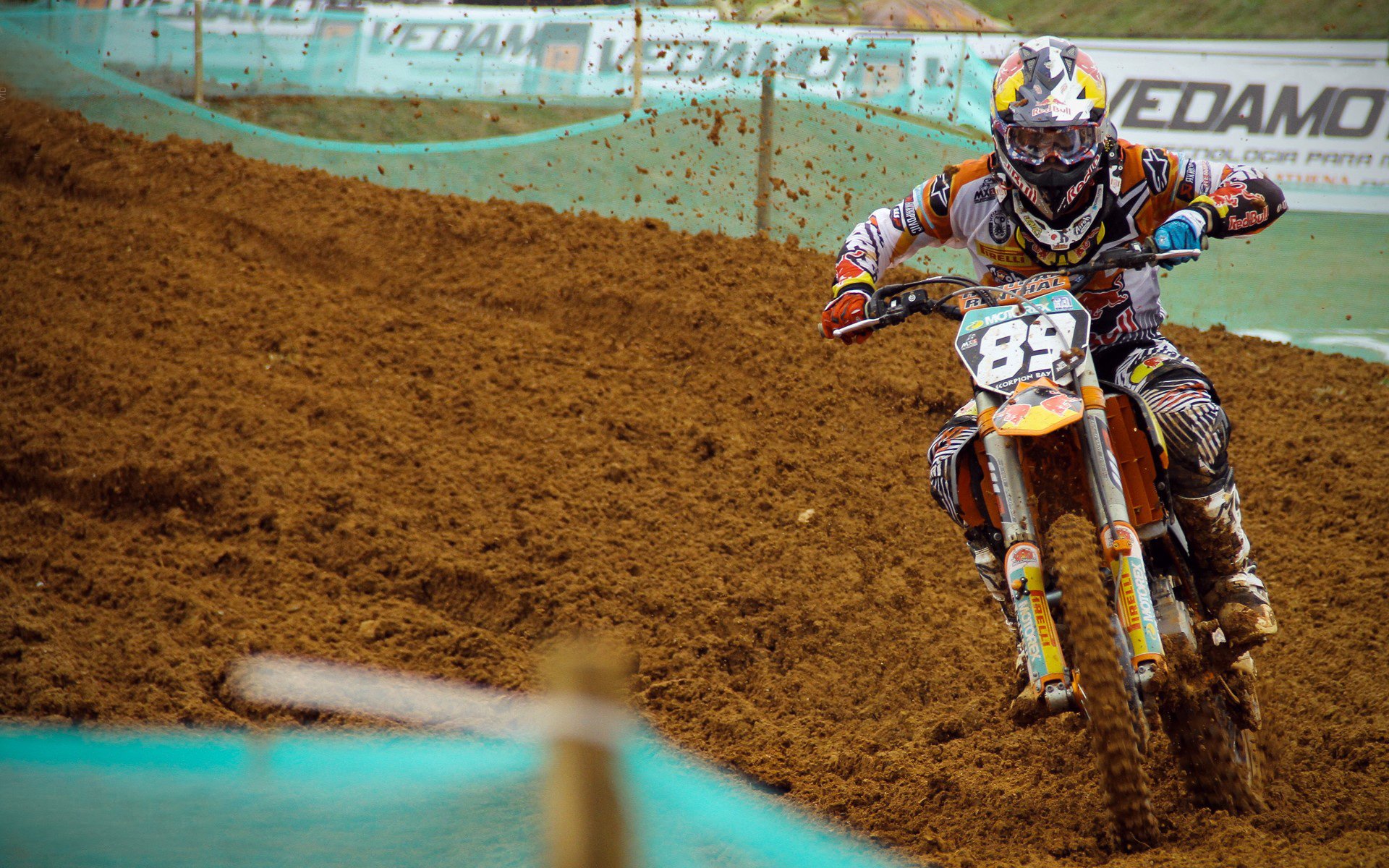 奥纳纳压制级发挥定乾坤，阿森纳逆转波兰新星闪耀欧战